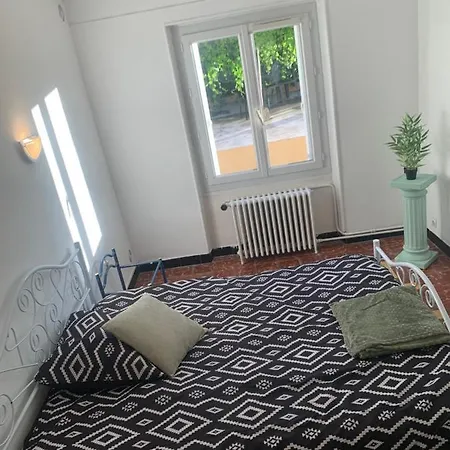 Maison 2 Chambres Grande Terrasse Proche Gare *